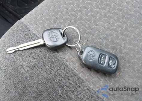 2006 Toyota Corolla Ce/Le/S from USA, damaged, VIN 2T1BR32EX6C685647